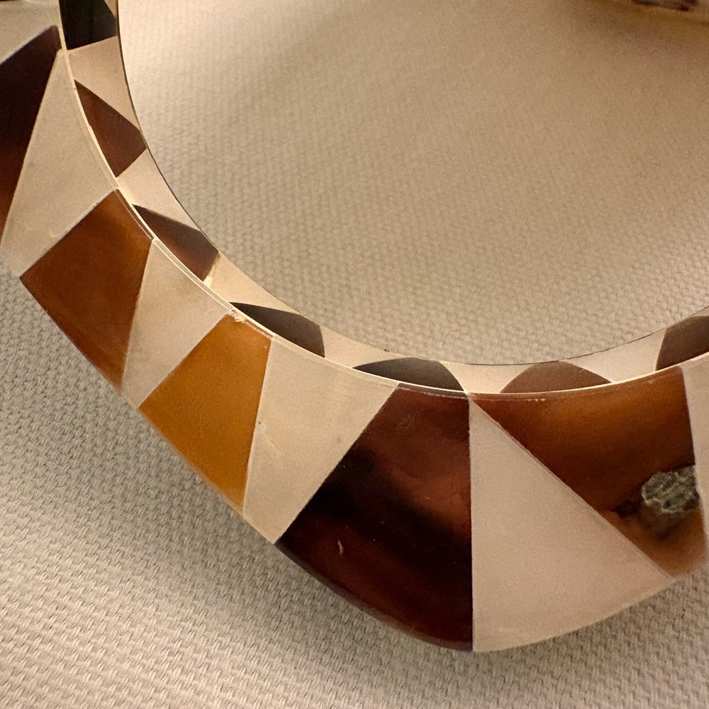 Geometric Inlay Shell Bangle Bracelet - image 3